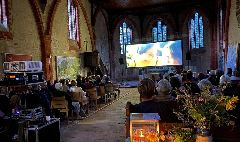 Starke Stücke Filmabend in der Kunstkirche Eickelberg bei Bützow